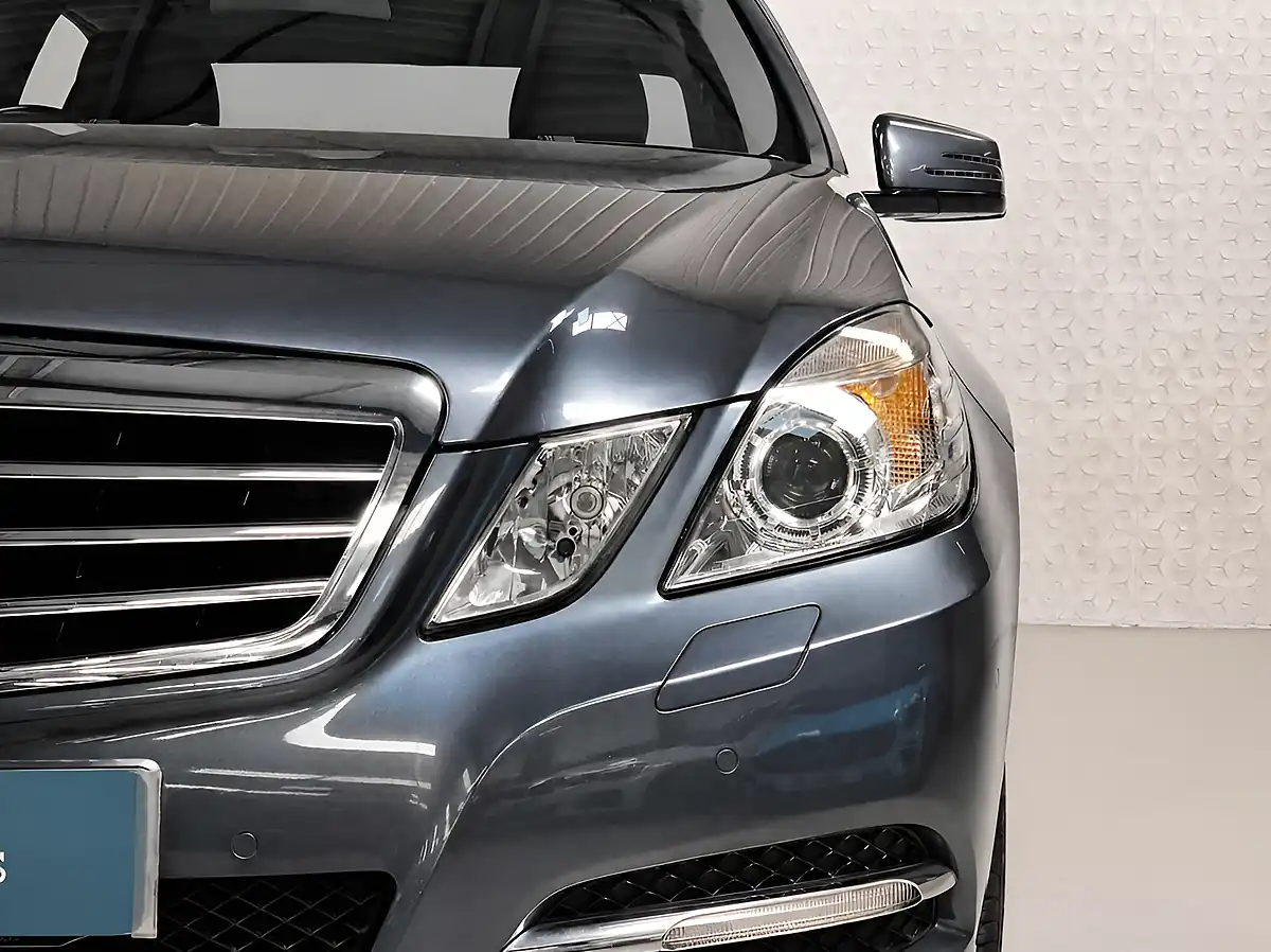 Used 2012 Mercedes-Benz E-Class Executive Se Tenorite Grey - Interior and Exterior details 8