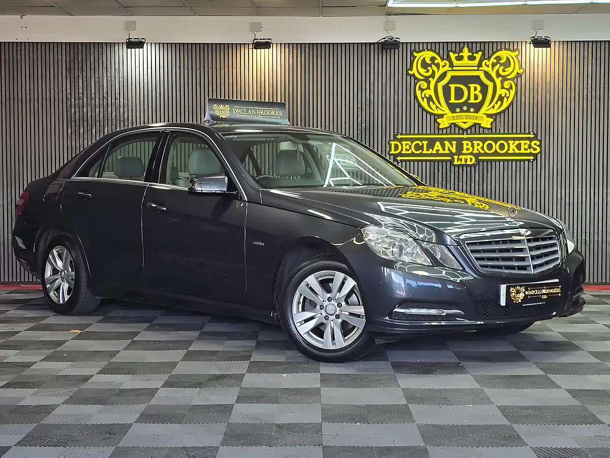 Used 2012 Mercedes-Benz E Class Se Grey - Front View