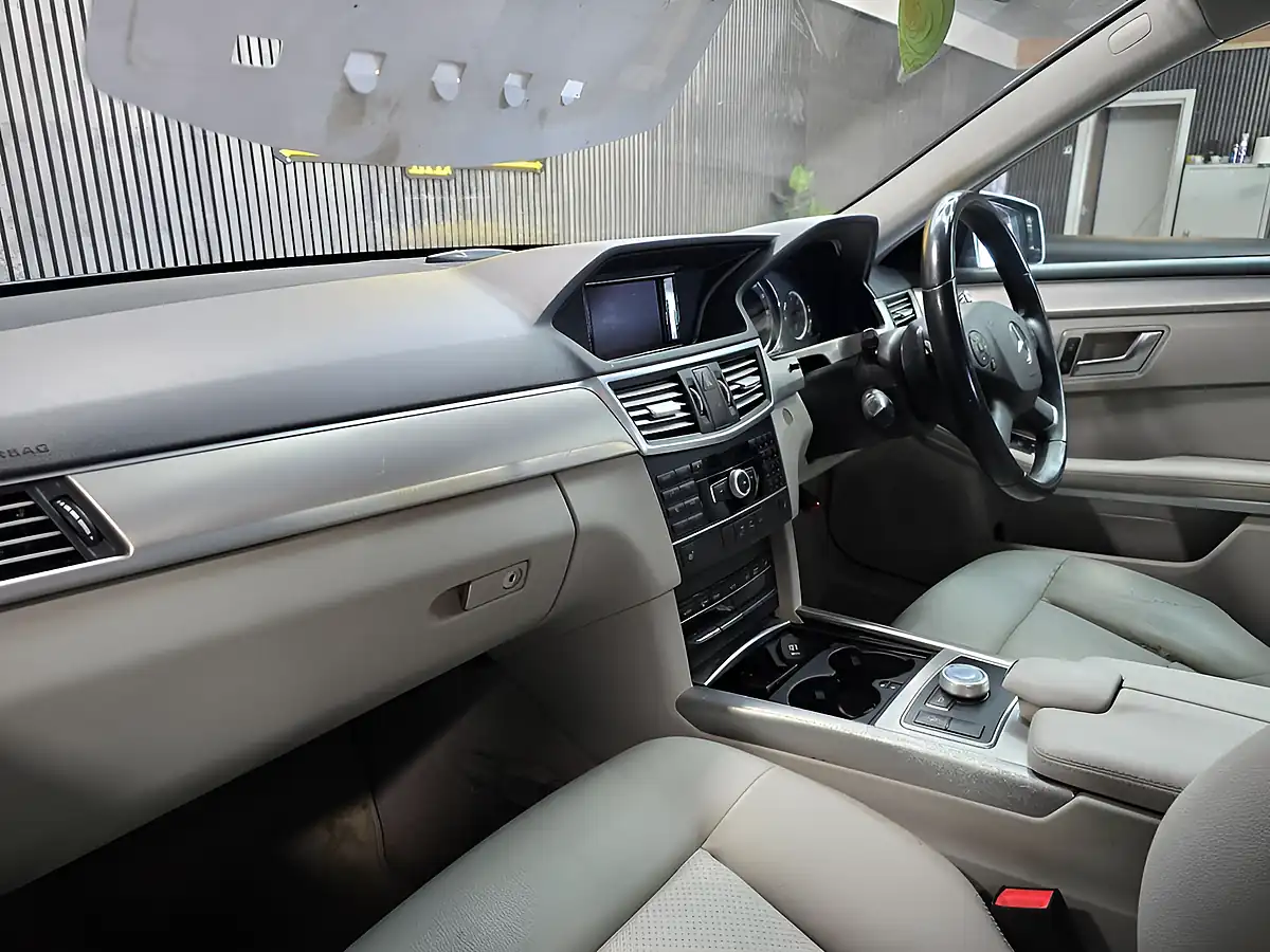 Used 2012 Mercedes-Benz E Class Se Grey - Interior and Exterior details 17