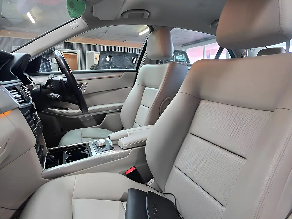 Used 2012 Mercedes-Benz E Class Se Grey - Interior and Exterior details 19