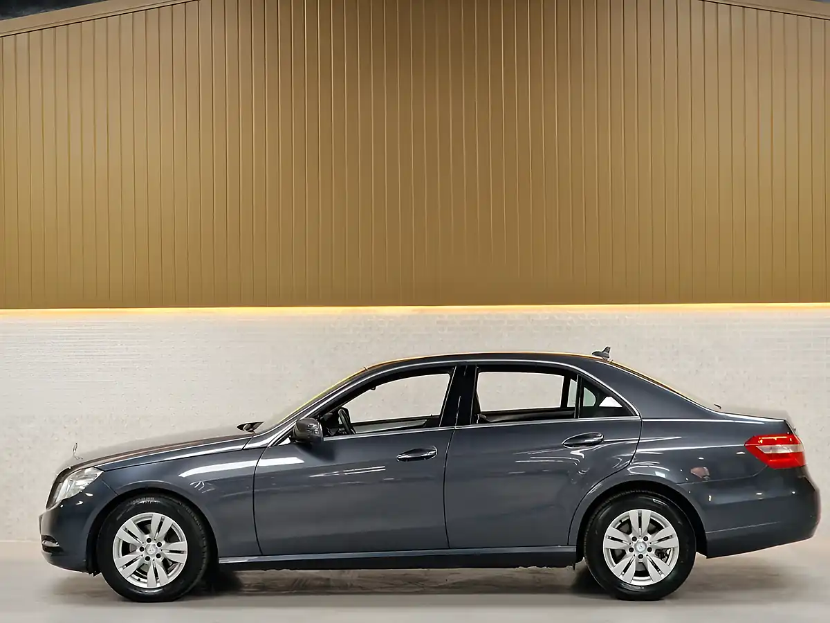 Used 2012 Mercedes-Benz E-Class Se Tenorite Grey - Interior and Exterior details 16