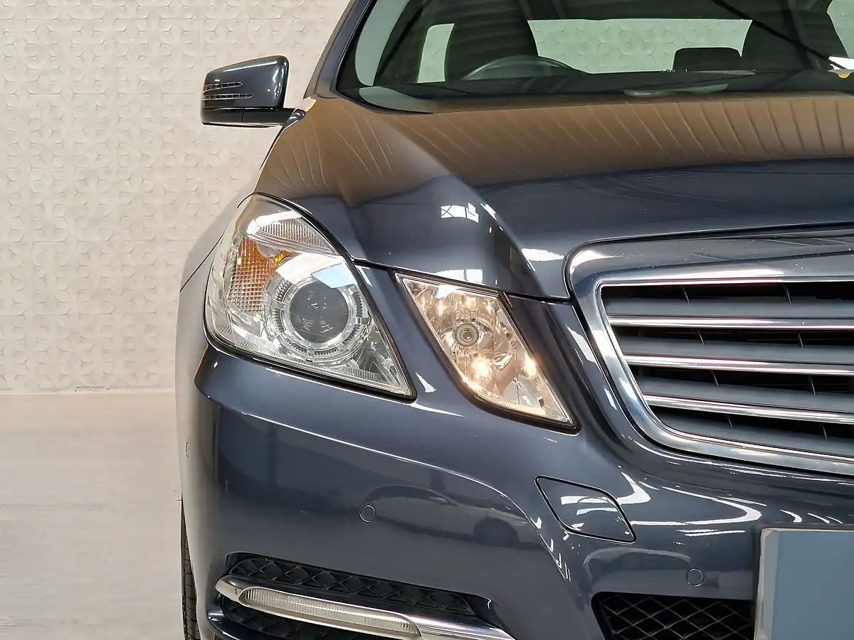 Used 2012 Mercedes-Benz E-Class Se Tenorite Grey - Interior and Exterior details 6