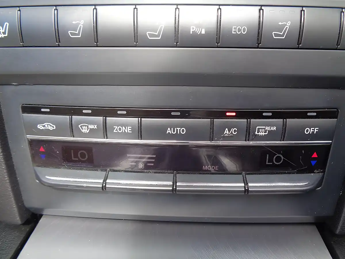 Used 2012 Mercedes-Benz E Class Sport Cabriolet Silver - Interior and Exterior details 17