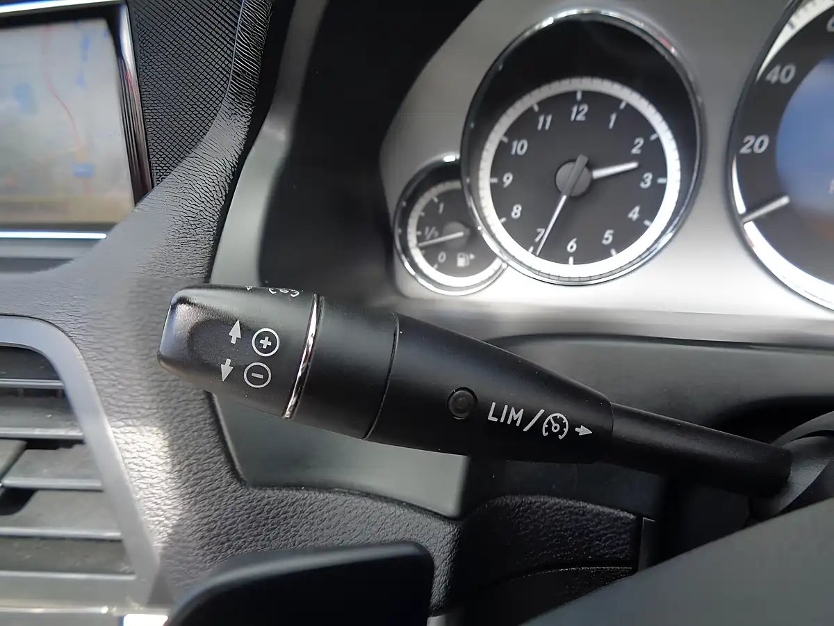 Used 2012 Mercedes-Benz E Class Sport Cabriolet Silver - Interior and Exterior details 19