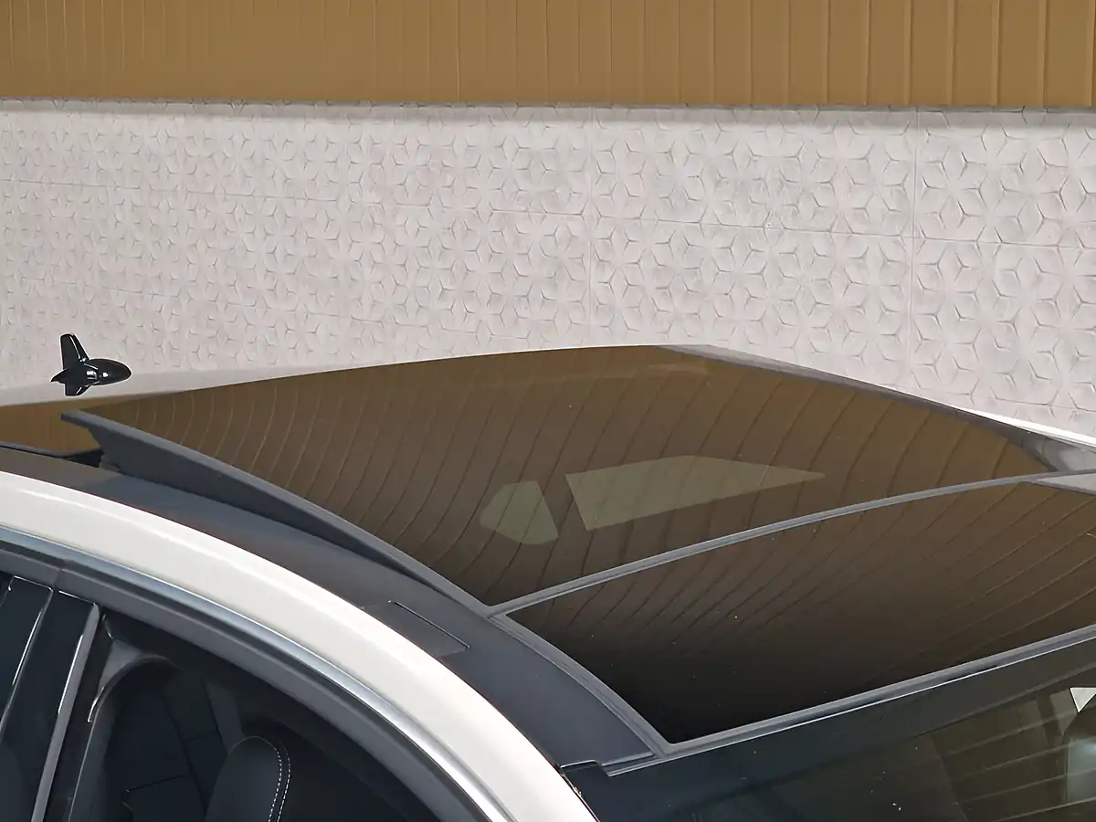 Used 2012 Mercedes-Benz E-Class Sport Designo Diamond White - Interior and Exterior details 11