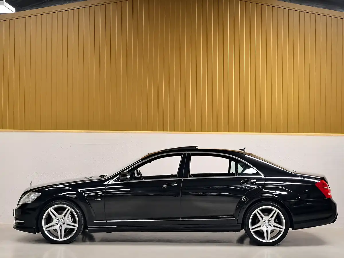 Used 2012 Mercedes-Benz S-Class AMG Sport Obsidian Black - Interior and Exterior details 6