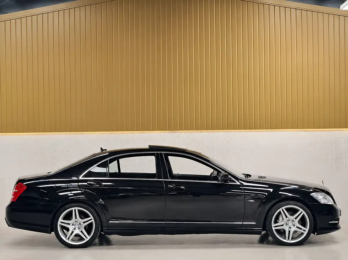 Used 2012 Mercedes-Benz S-Class AMG Sport Obsidian Black - Interior and Exterior details 8