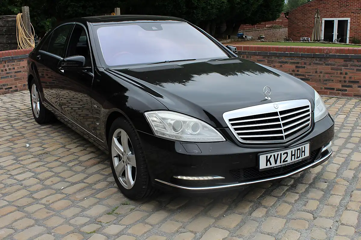 Used 2012 Mercedes-Benz S Class S500L Blueefficiency Black - Interior and Exterior details 4