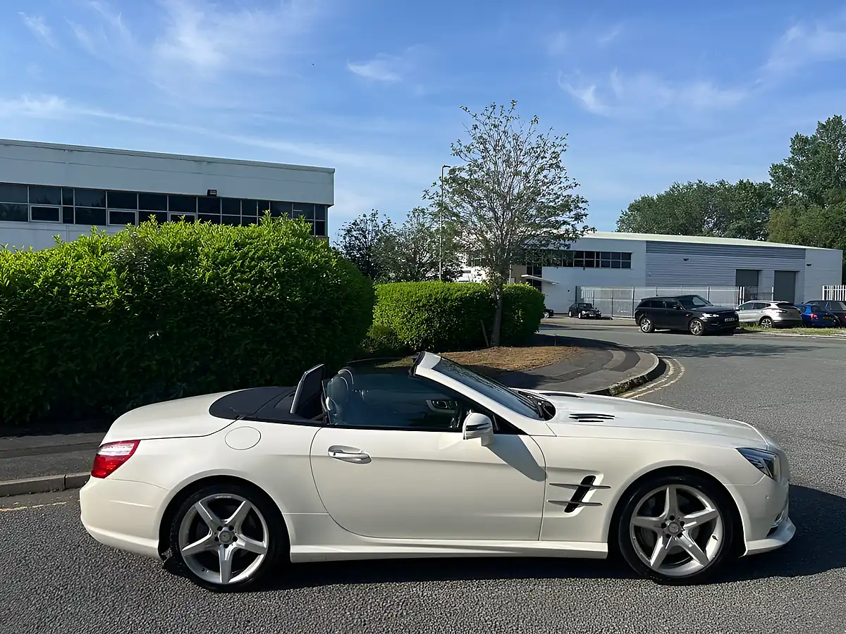Used 2012 Mercedes-Benz Sl Class Diamond White Pearl - Interior and Exterior details 18