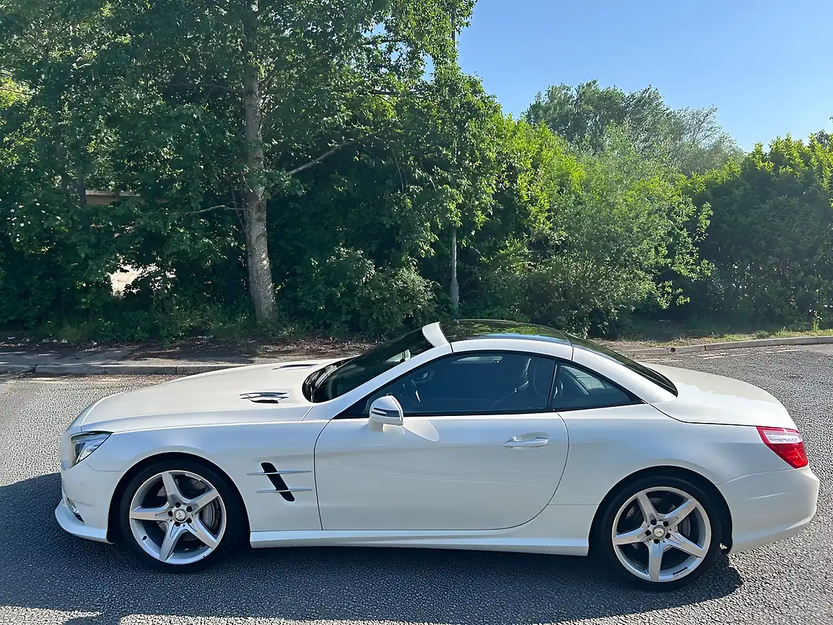 Used 2012 Mercedes-Benz Sl Class Diamond White Pearl - Interior and Exterior details 8