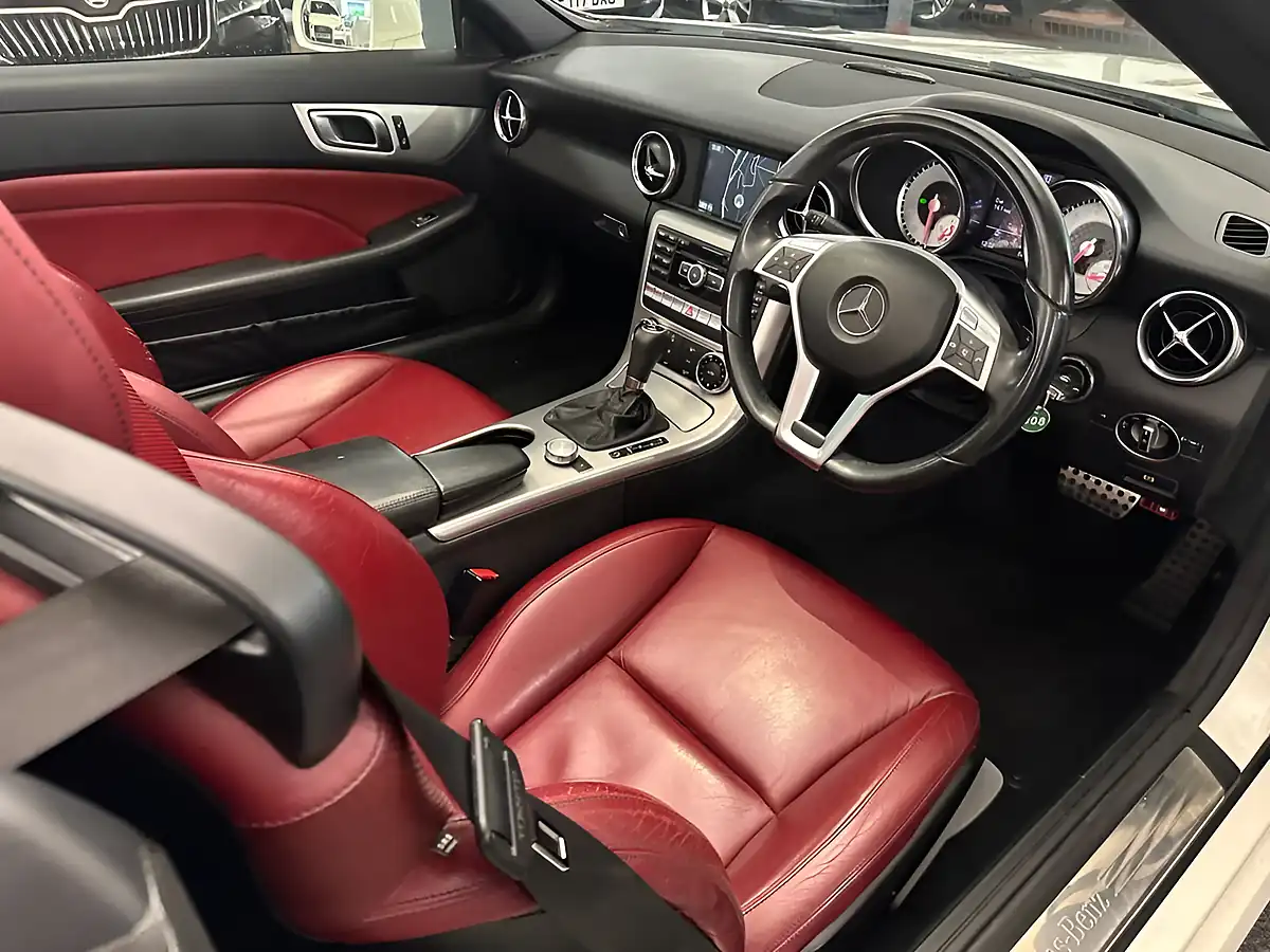 Used 2012 Mercedes-Benz Slk AMG Sport Edition 125 White - Interior and Exterior details 15