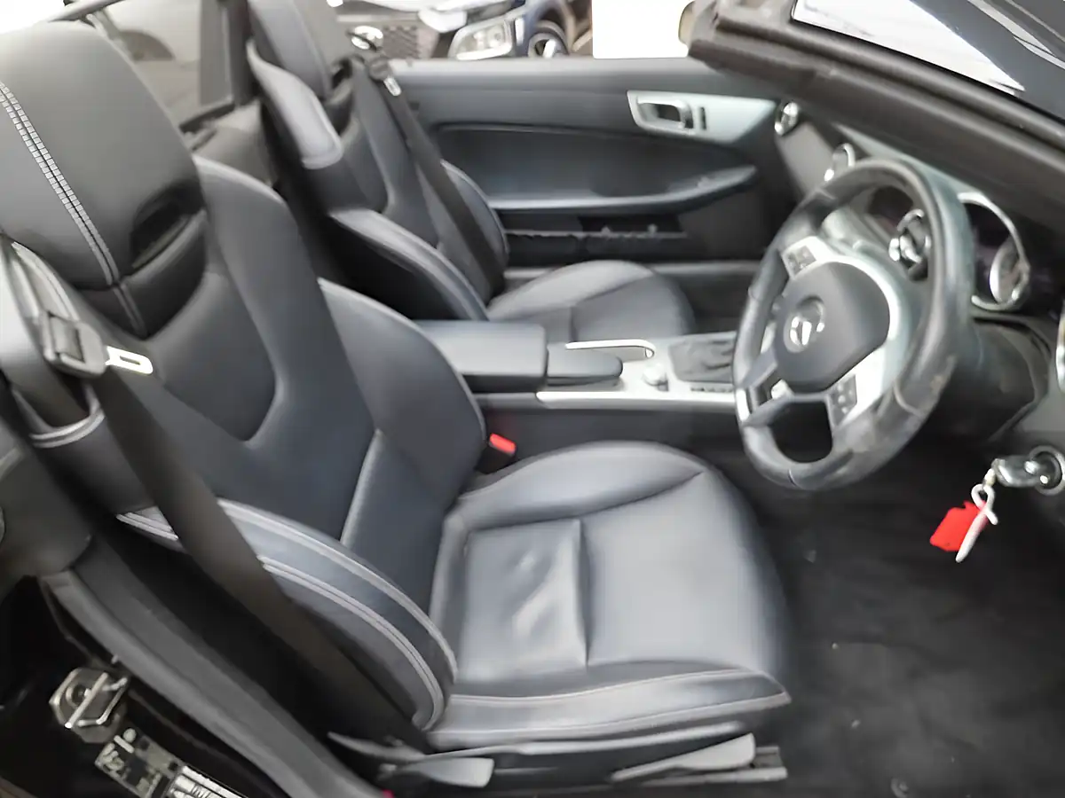 Used 2012 Mercedes-Benz Slk Convertible Black - Interior and Exterior details 4