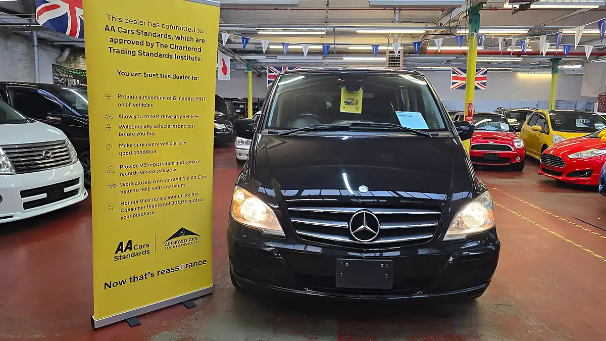 Used 2012 Mercedes-Benz V Class Ulez Free 7 Seater Black - Front View