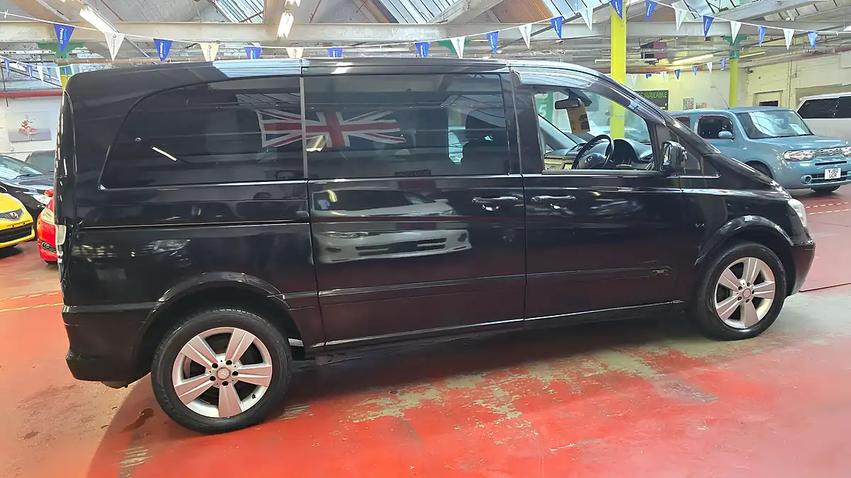 Used 2012 Mercedes-Benz V Class Ulez Free 7 Seater Black - Interior and Exterior details 17