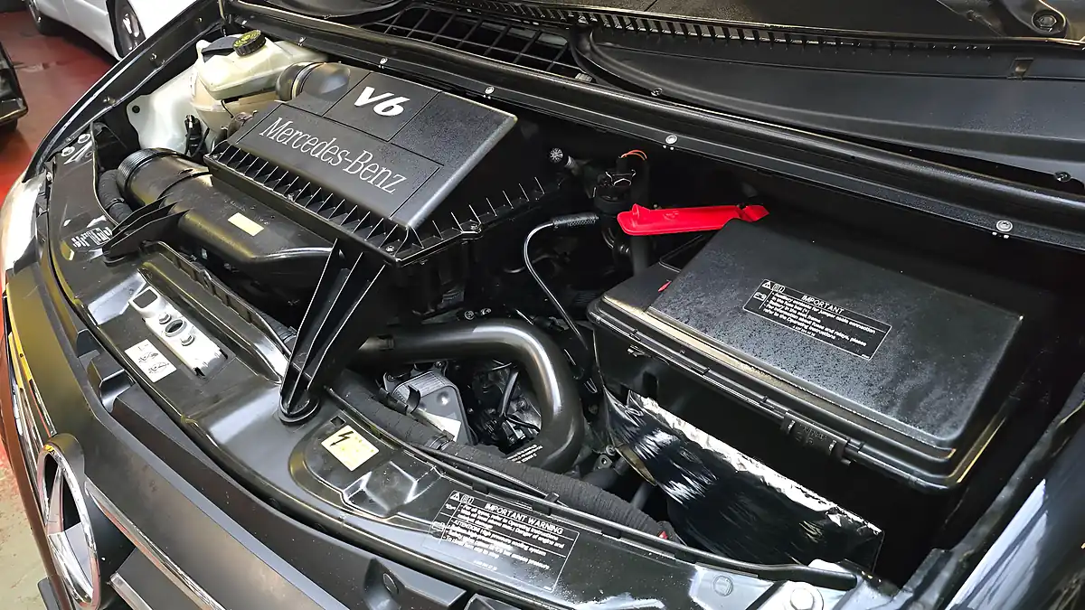 Used 2012 Mercedes-Benz V Class Ulez Free 7 Seater Black - Interior and Exterior details 18