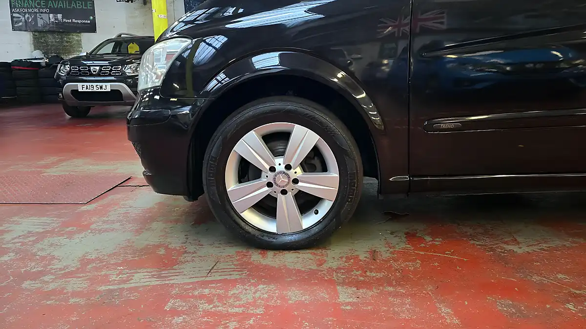 Used 2012 Mercedes-Benz V Class Ulez Free 7 Seater Black - Interior and Exterior details 20