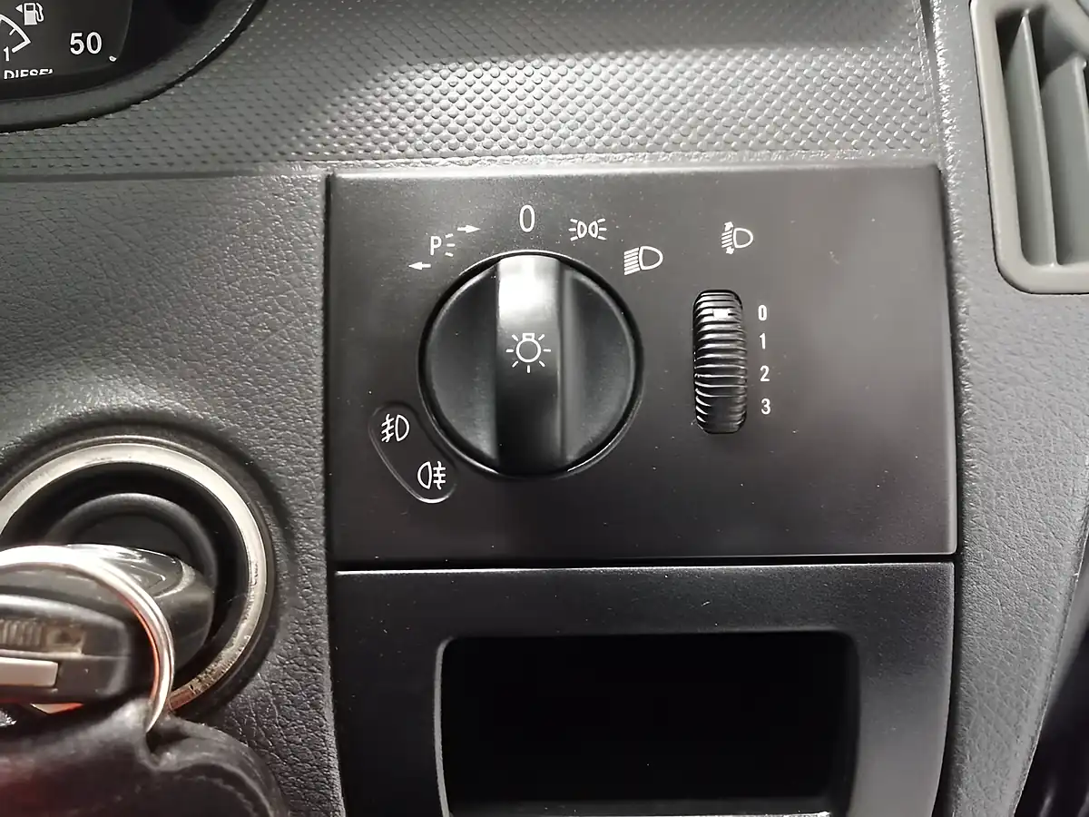 Used 2012 Mercedes-Benz Vito Dualiner Grey - Interior and Exterior details 15