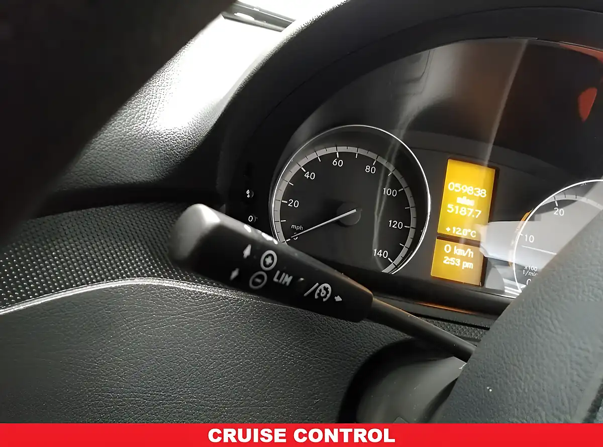 Used 2012 Mercedes-Benz Vito Dualiner Grey - Interior and Exterior details 8
