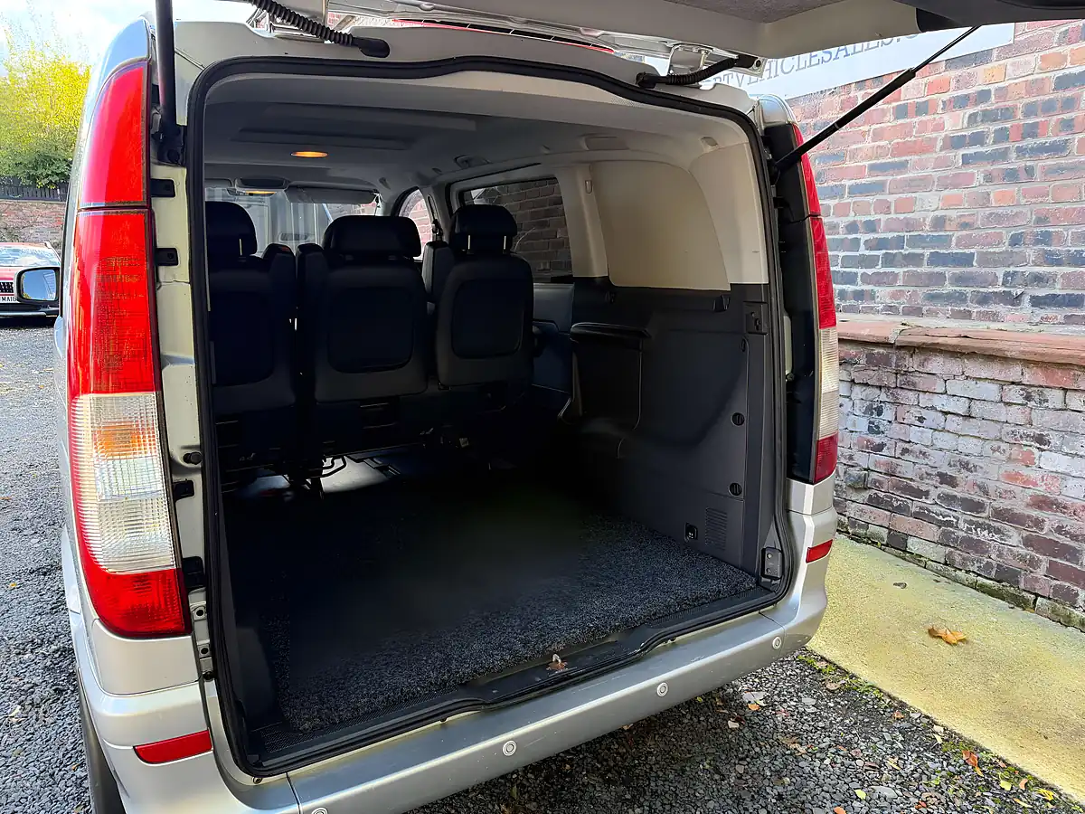 Used 2012 Mercedes-Benz Vito Dualiner Silver - Interior and Exterior details 14