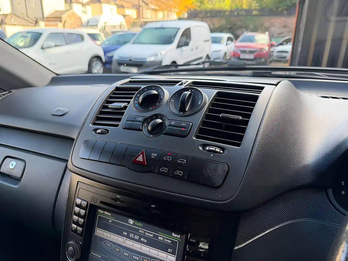 Used 2012 Mercedes-Benz Vito Dualiner Silver - Interior and Exterior details 16