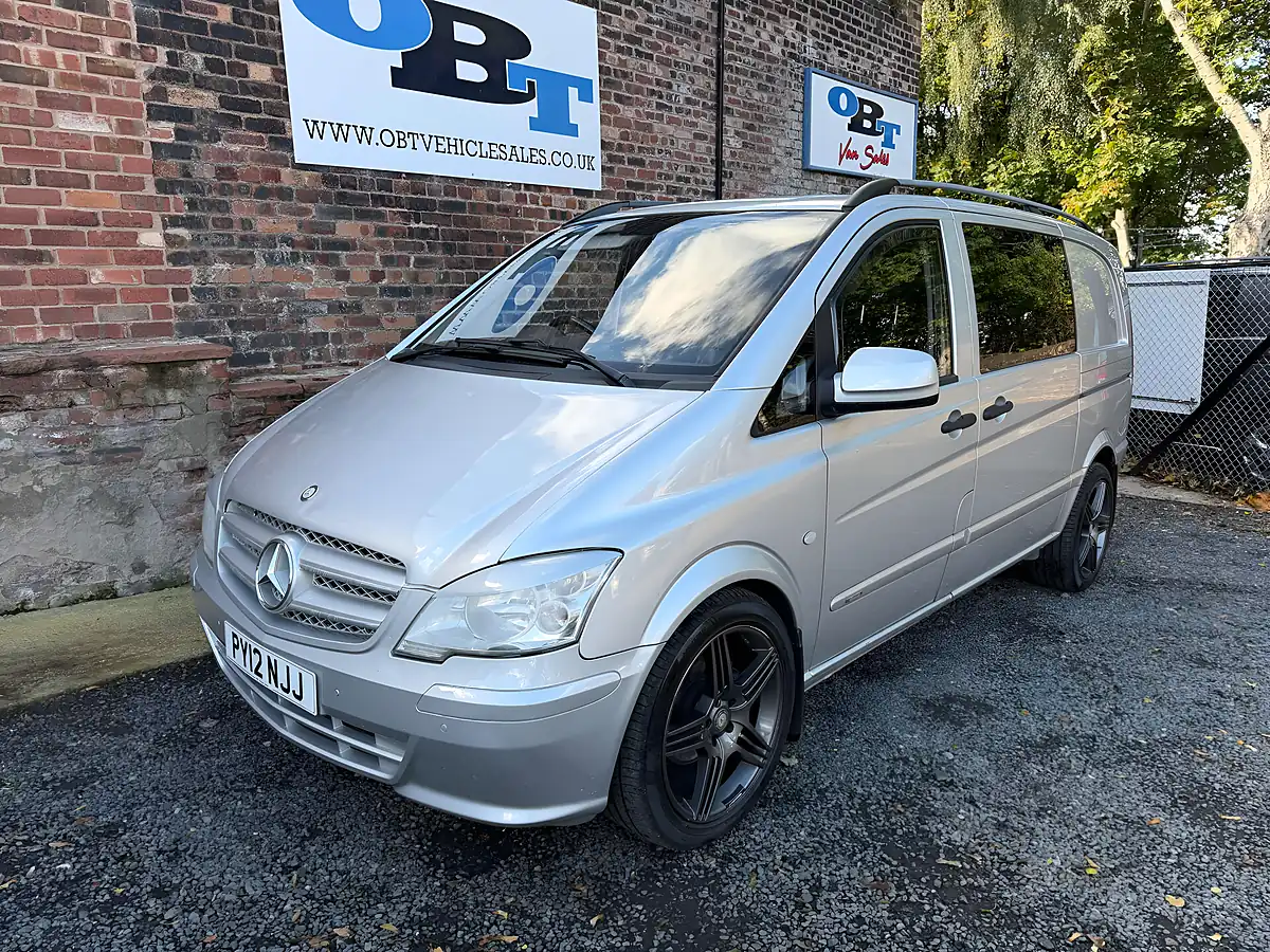 Used 2012 Mercedes-Benz Vito Dualiner Silver - Interior and Exterior details 7