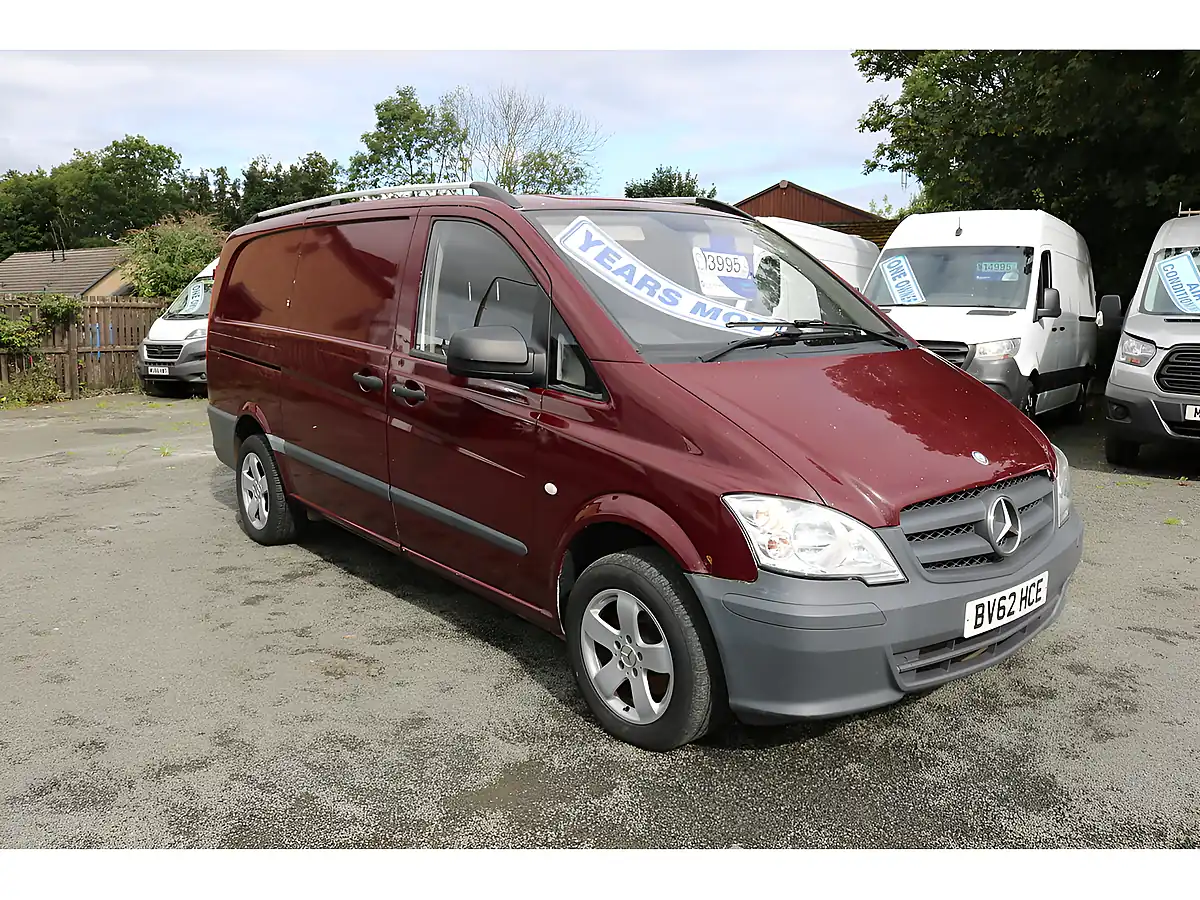 Used 2012 Mercedes-Benz Vito Lwb Red - Front View
