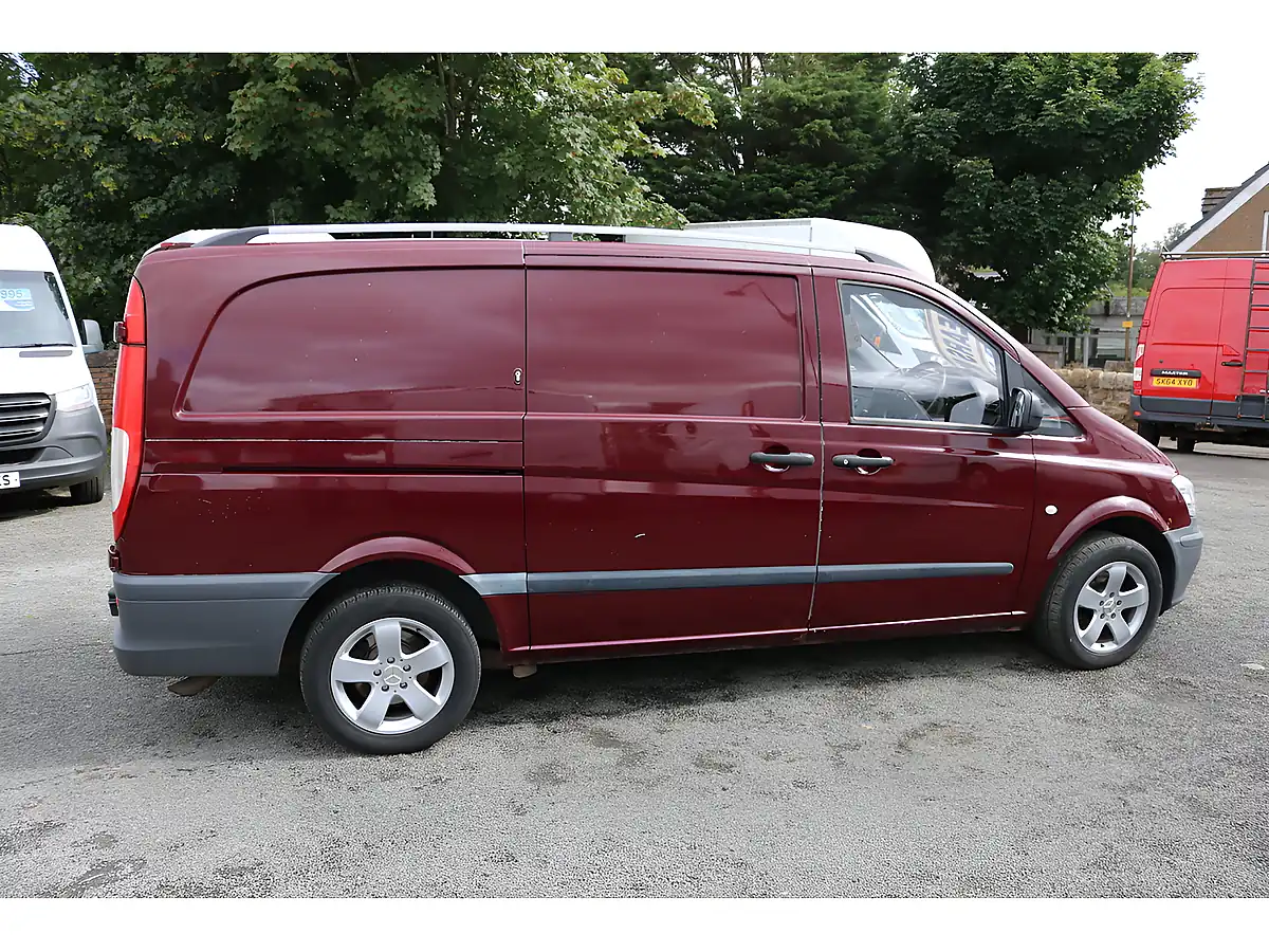 Used 2012 Mercedes-Benz Vito Lwb Red - Interior and Exterior details 10