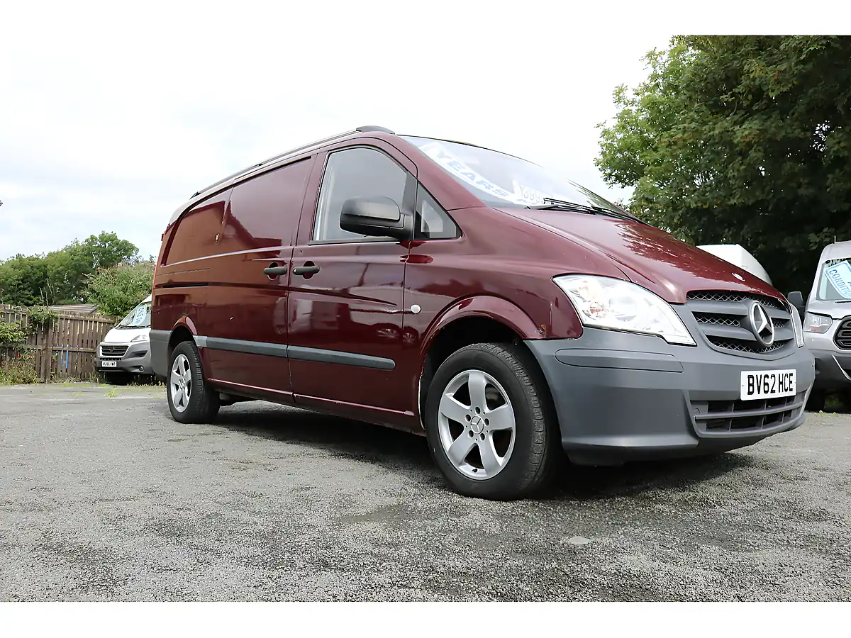 Used 2012 Mercedes-Benz Vito Lwb Red - Interior and Exterior details 11