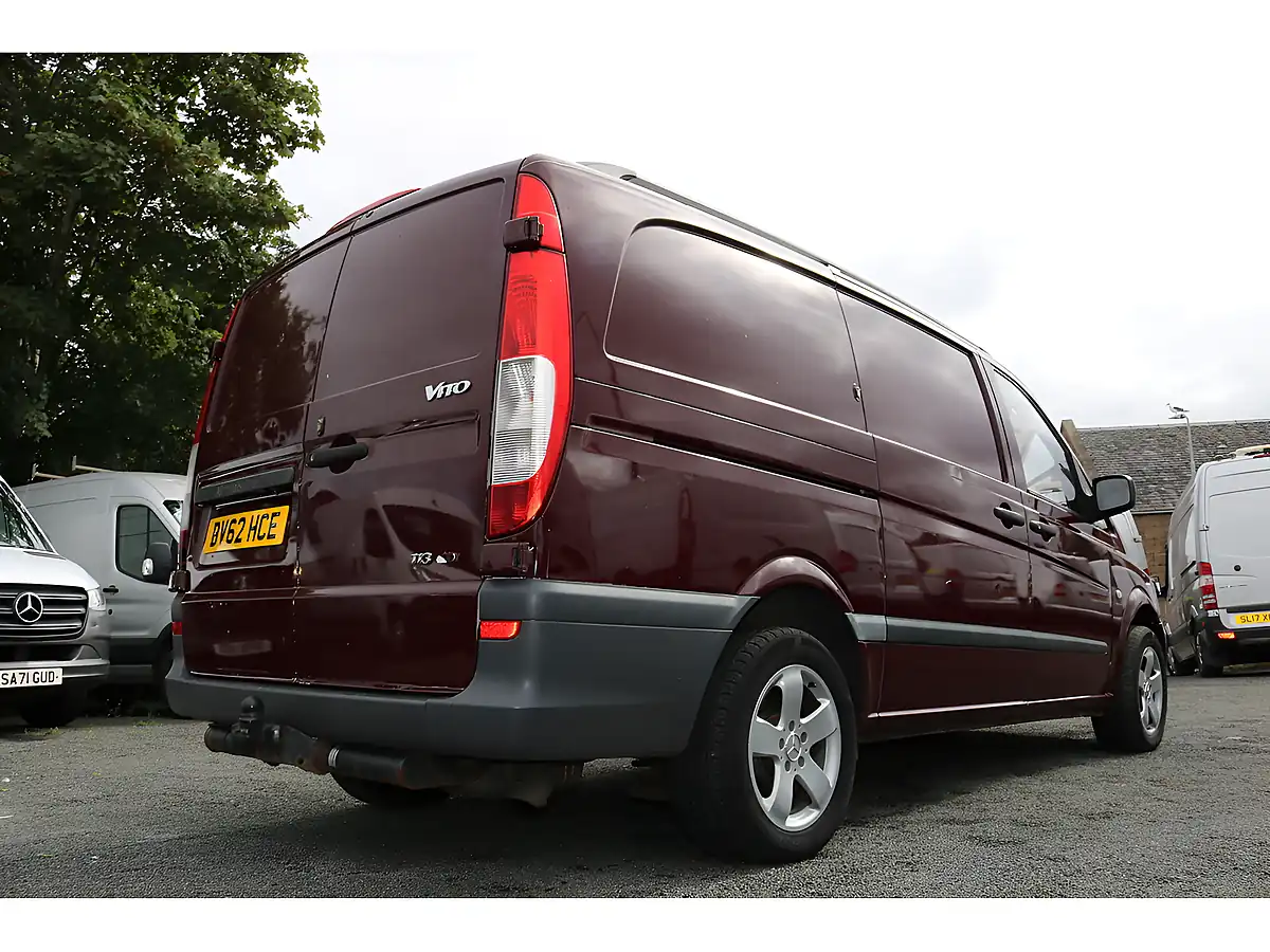 Used 2012 Mercedes-Benz Vito Lwb Red - Interior and Exterior details 9