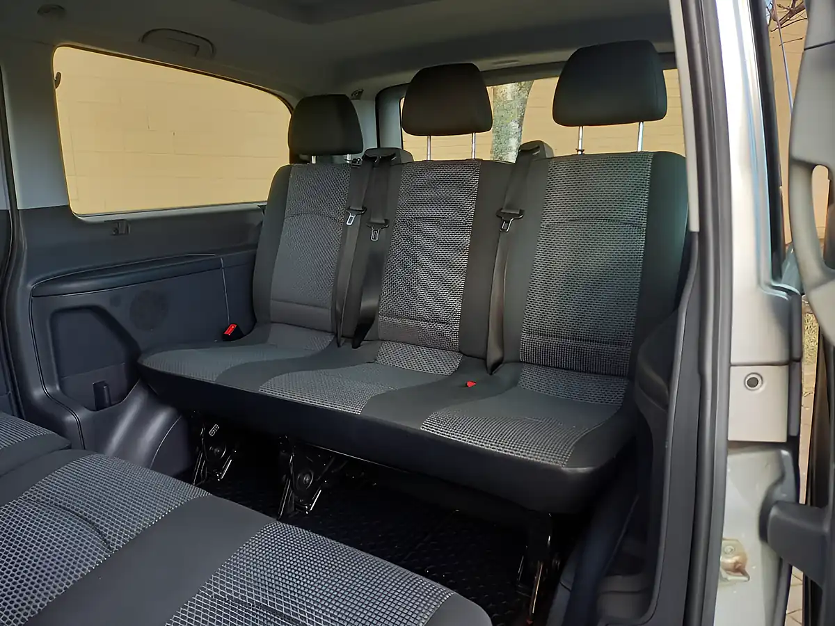 Used 2012 Mercedes Vito Traveliner Brilliant Silver Metallic - Interior and Exterior details 9