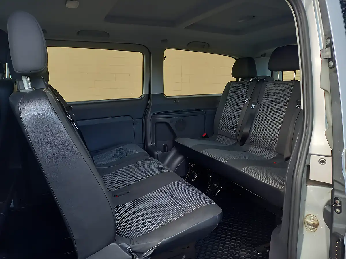 Used 2012 Mercedes Vito Traveliner Brilliant Silver Metallic - Interior and Exterior details 3