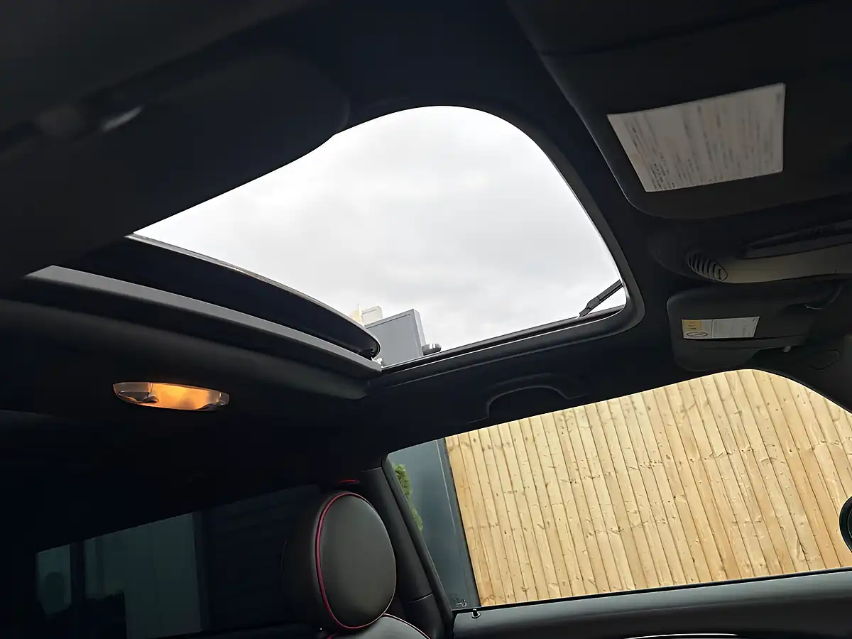 Used 2012 MINI Clubman Cooper Hampton Blue - Interior and Exterior details 19