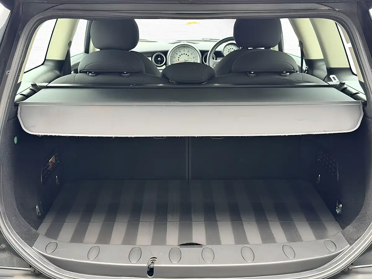 Used 2012 MINI Clubman Cooper Ice Blue - Interior and Exterior details 8