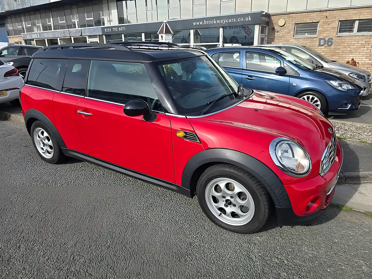 Used 2012 MINI Clubman Cooper Red - Interior and Exterior details 4