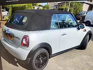 Used 2012 MINI Convertible Cooper (chili Pack) White Silver Metallic - Interior and Exterior details 3