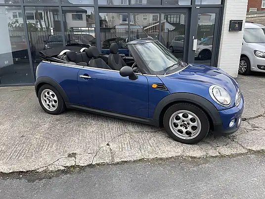 2012 Mini Convertible One (Pepper Pack)