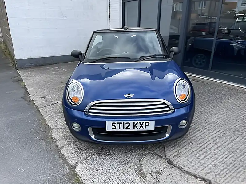 Used 2012 MINI Convertible One (pepper Pack) Lightning Blue Metallic - Interior and Exterior details 4