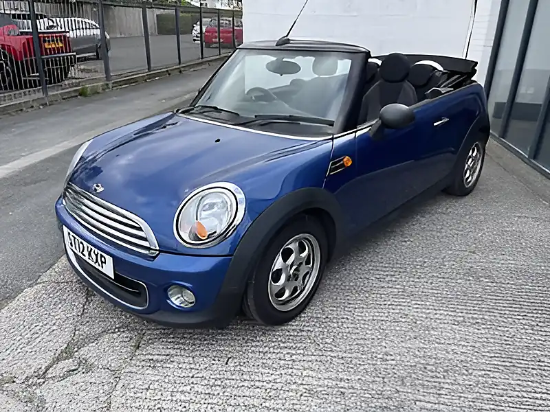 Used 2012 MINI Convertible One (pepper Pack) Lightning Blue Metallic - Interior and Exterior details 5