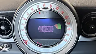 Used 2012 MINI Convertible One White - Interior and Exterior details 11