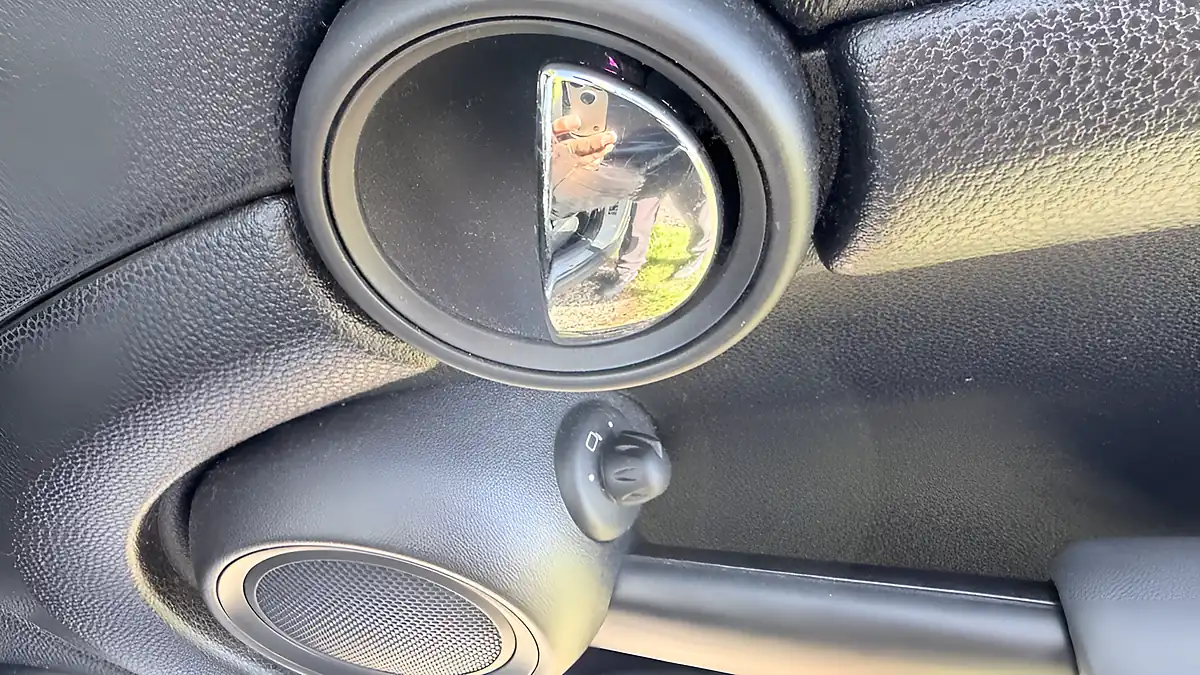 Used 2012 MINI Convertible One White - Interior and Exterior details 14