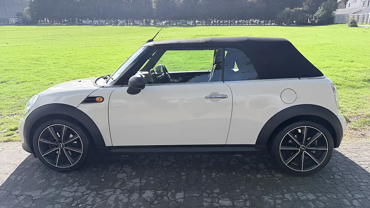 Used 2012 MINI Convertible One White - Interior and Exterior details 20