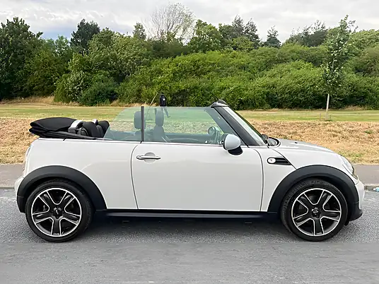2012 MINI Convertible Cooper D Soho