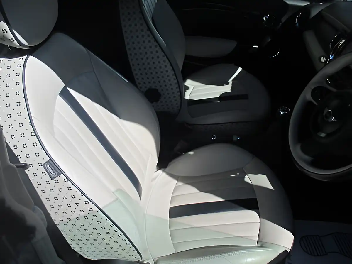 Used 2012 MINI Cooper Grey - Interior and Exterior details 7