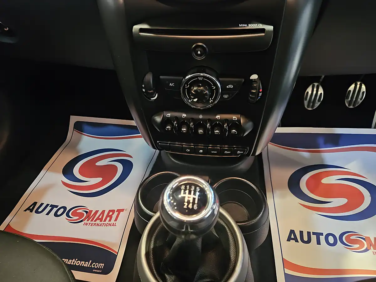 Used 2012 MINI Countryman ALL4 White - Interior and Exterior details 11