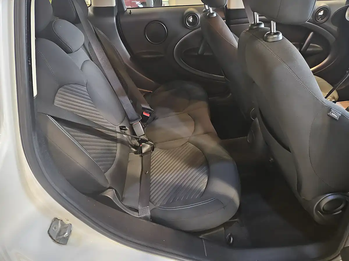 Used 2012 MINI Countryman ALL4 White - Interior and Exterior details 16