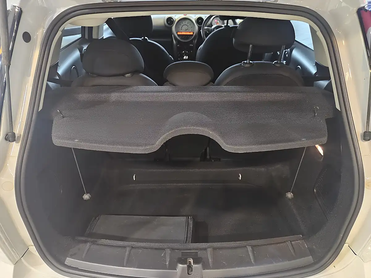 Used 2012 MINI Countryman ALL4 White - Interior and Exterior details 7