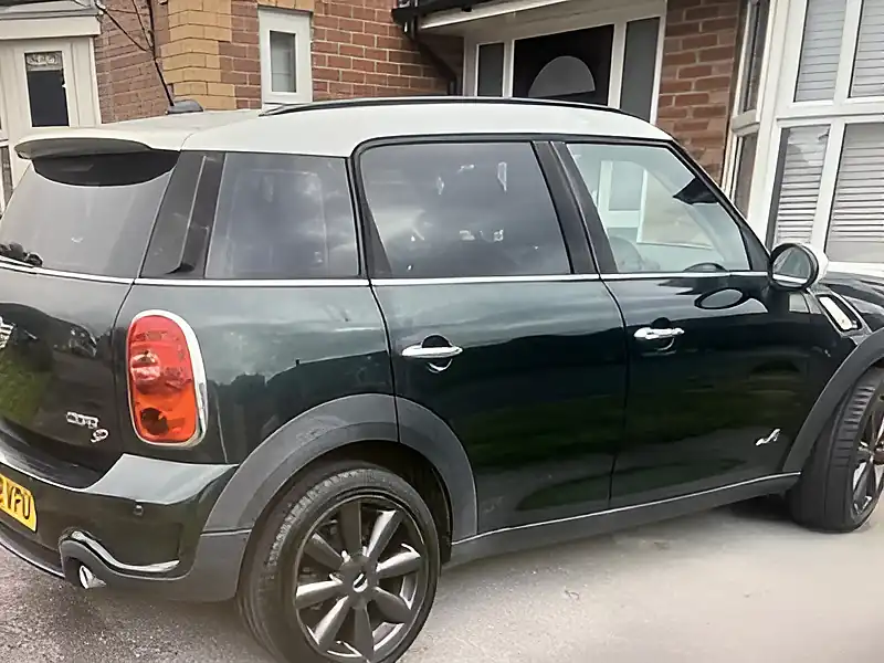 Used 2012 MINI Countryman Chili Pack Oxford Green Metallic - Interior and Exterior details 3