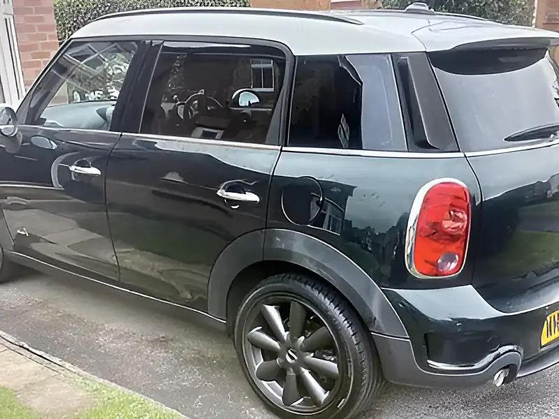 Used 2012 MINI Countryman Chili Pack Oxford Green Metallic - Interior and Exterior details 5