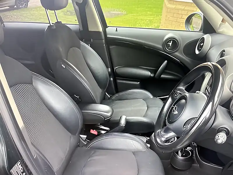 Used 2012 MINI Countryman Chili Pack Oxford Green Metallic - Interior and Exterior details 6