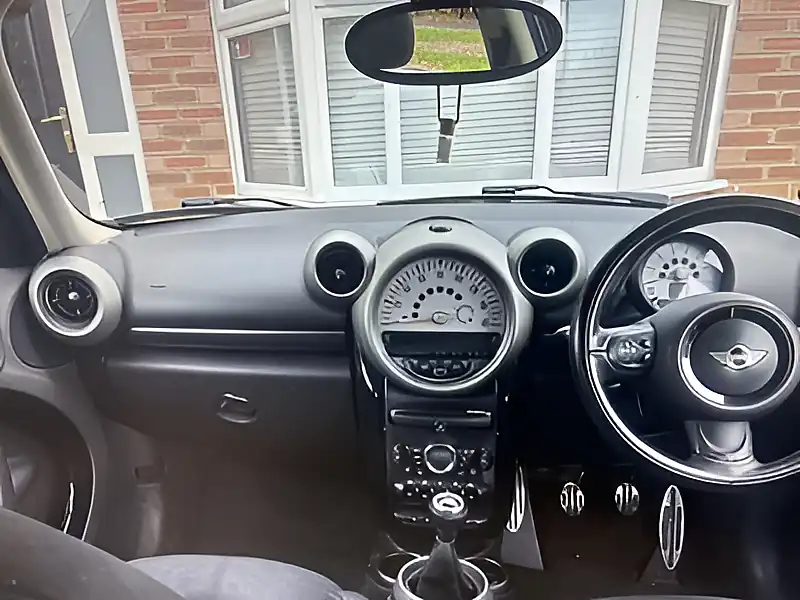 Used 2012 MINI Countryman Chili Pack Oxford Green Metallic - Interior and Exterior details 8